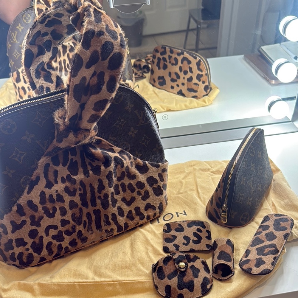 Louis Vuitton Alaia Collaboration Leopard Print Accessories Set